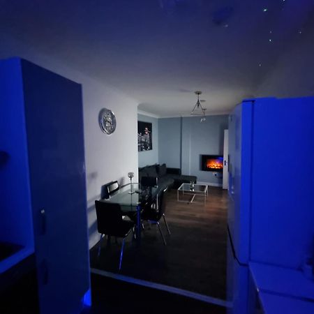 Beautiful Modern Apartment On Wick Lane London Bagian luar foto
