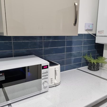 Beautiful Modern Apartment On Wick Lane London Bagian luar foto