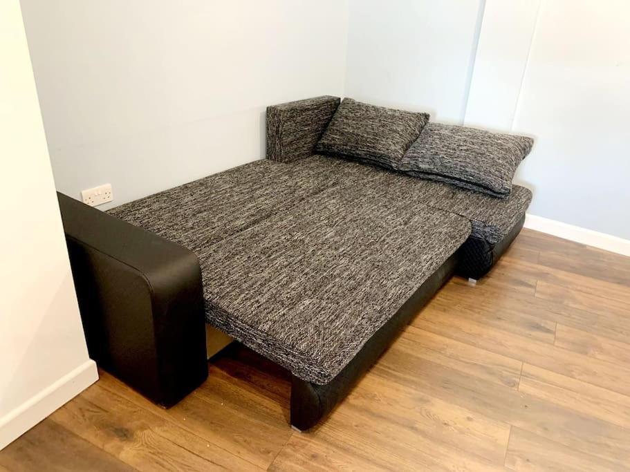 Beautiful Modern Apartment On Wick Lane London Bagian luar foto
